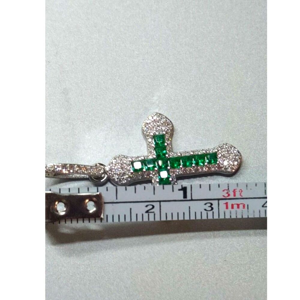 Brand New Green Emerald Moissanite Cross Pendant 925 Silver iced Unisex - Picture 8 of 8